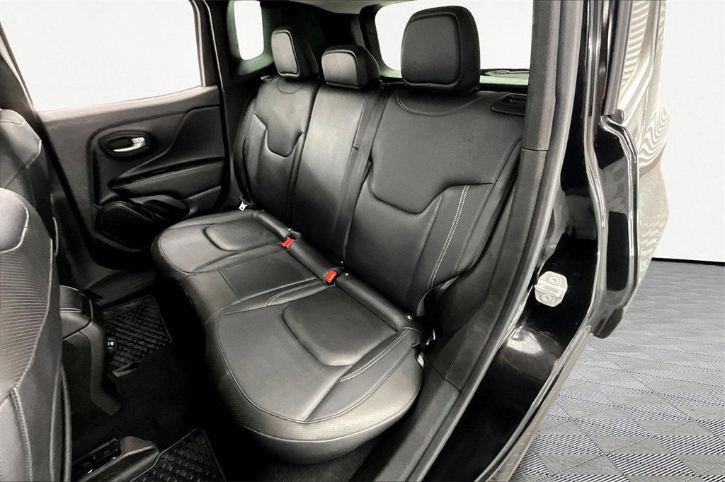 Used 2023 Jeep Renegade Limited image 26