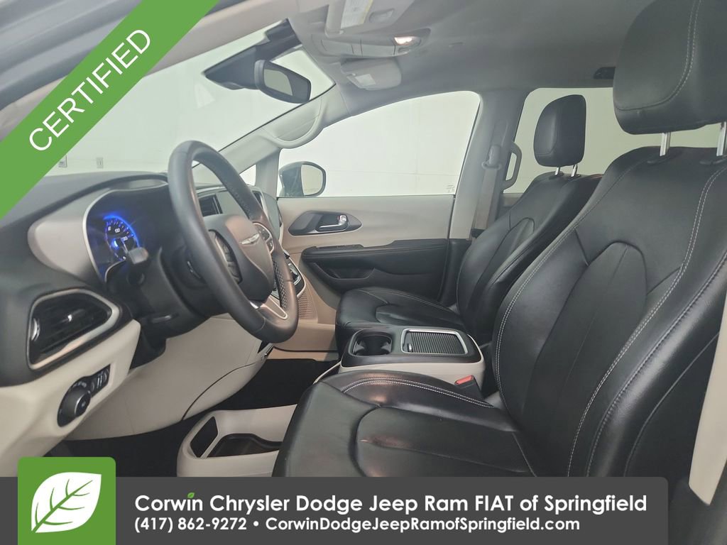 Certified 2022 Chrysler Pacifica Touring-L image 19
