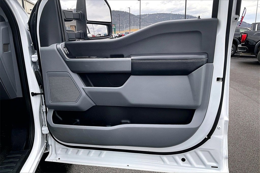 Used 2024 Ford F350 XLT image 25