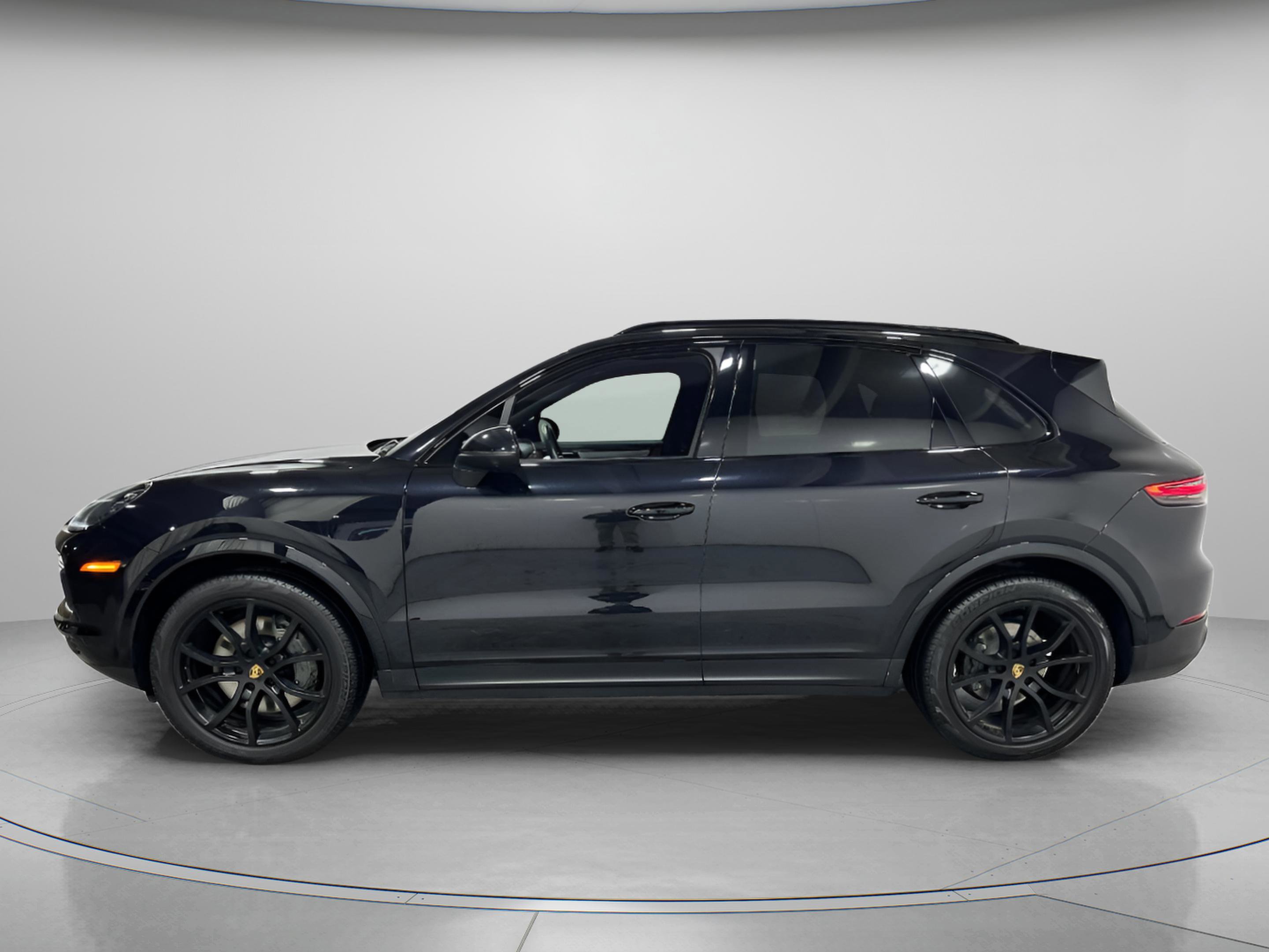 Used 2021 Porsche Cayenne S image 2