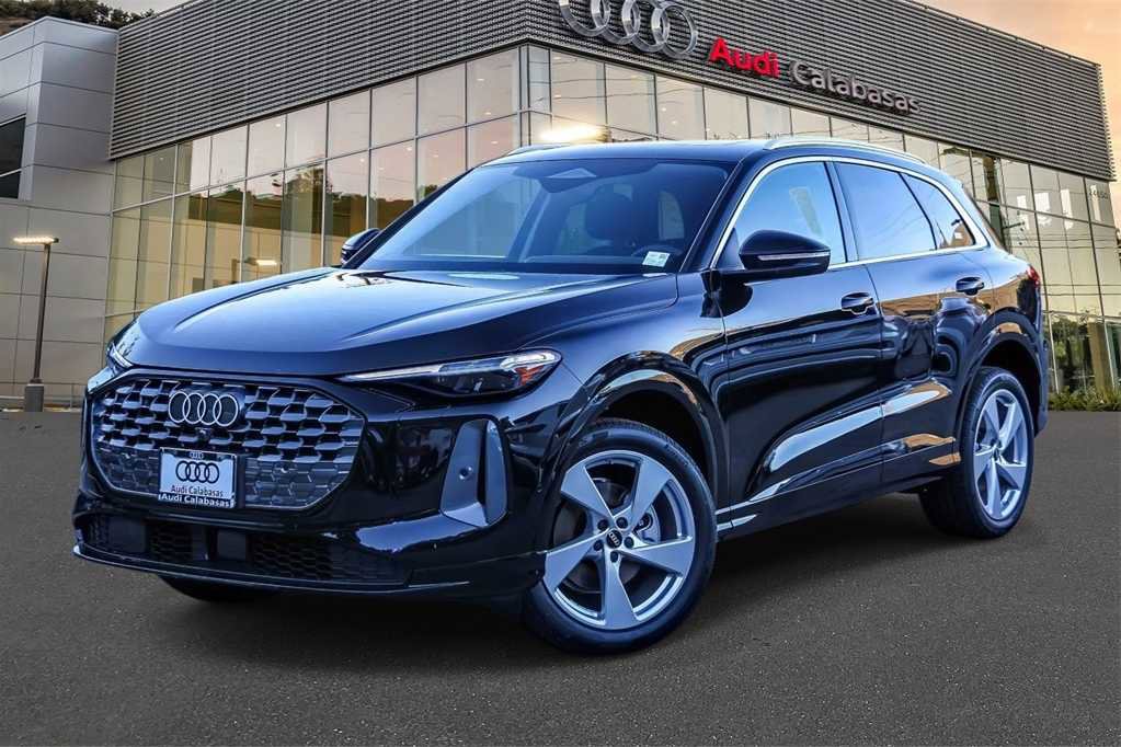 New 2025 Audi Q5 Premium Plus