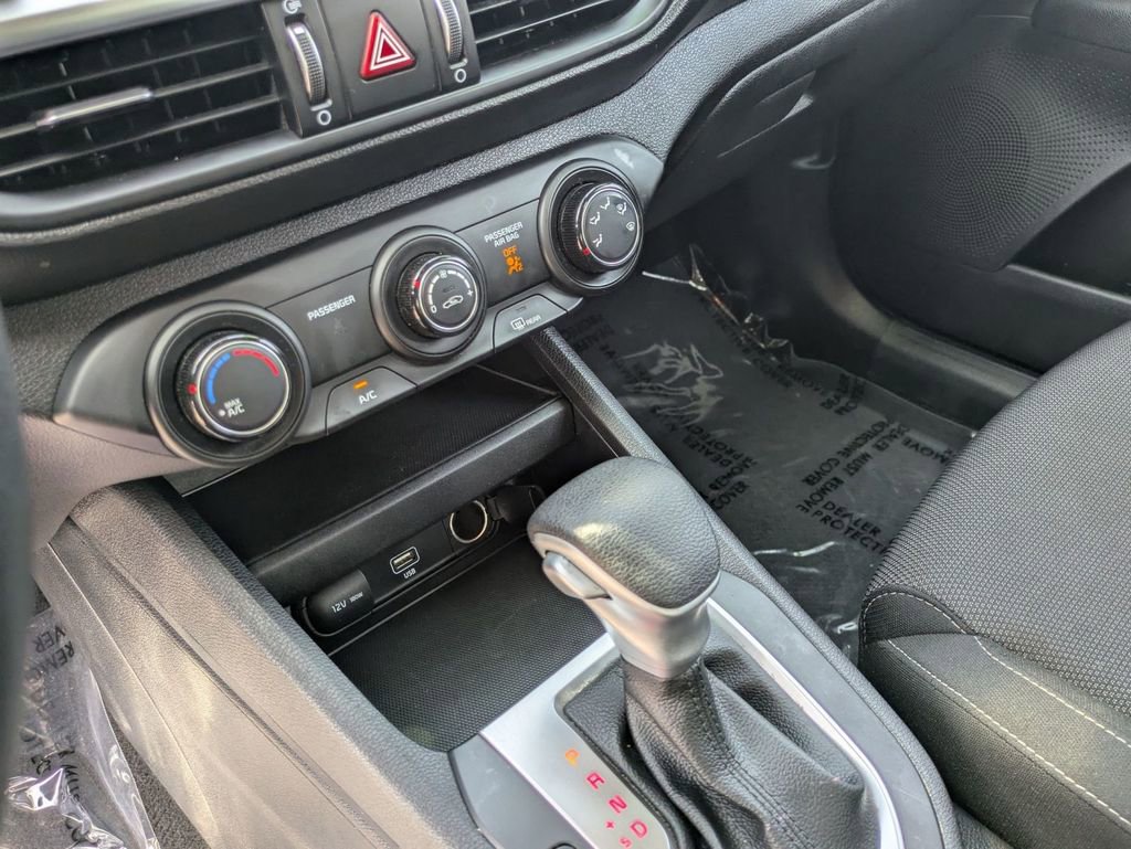Used 2023 Kia Forte LXS w/ LXS Technology Package image 22