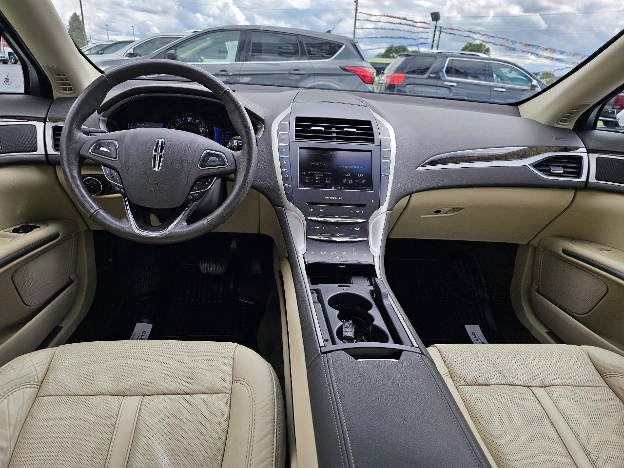 Used 2014 Lincoln MKZ Hybrid w/ Equipment Group 202A Reserve FWD image 11