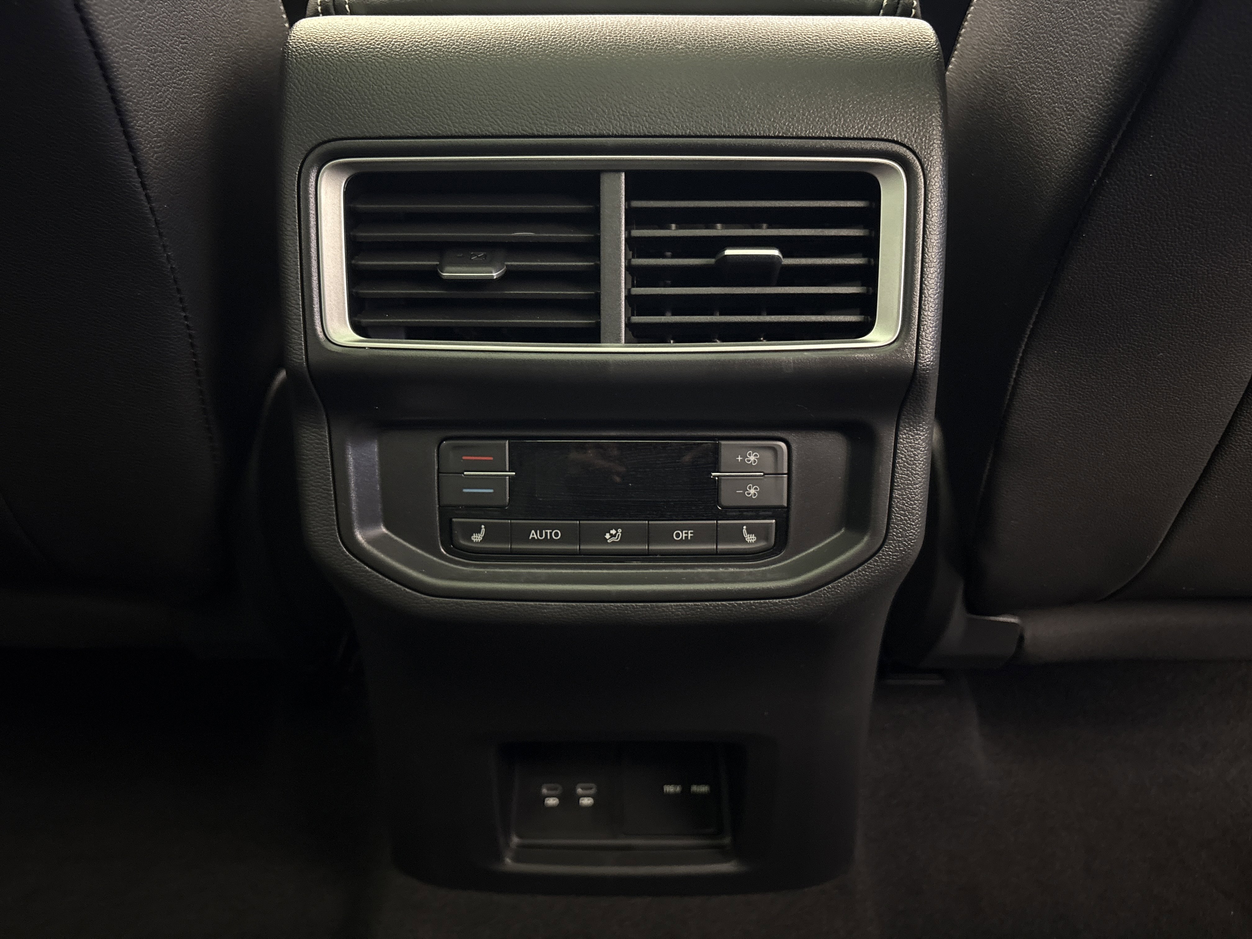 Used 2026 Volkswagen Atlas SEL Premium R-Line image 28