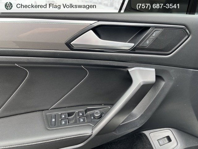 Used 2022 Volkswagen Tiguan SE R-Line image 13