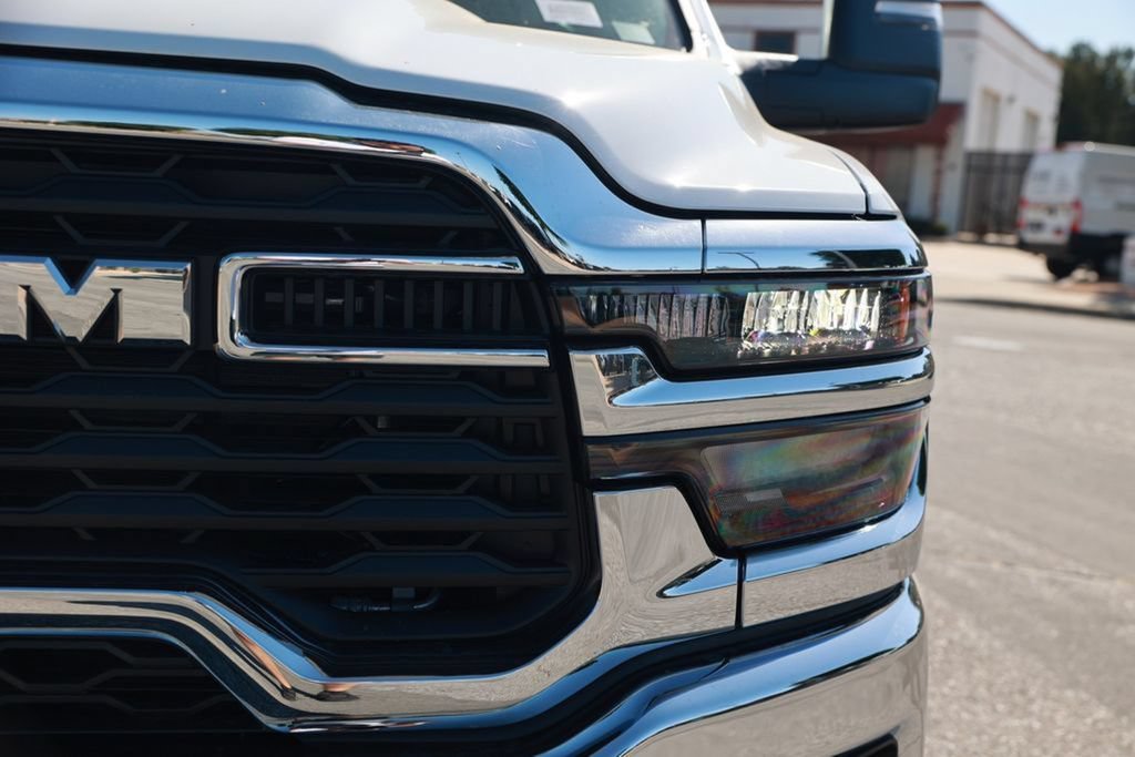 New 2026 RAM 3500 Tradesman AWD/4WD image 5