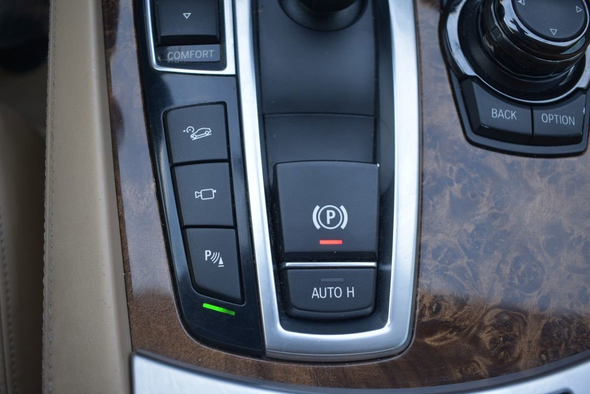 Used 2013 BMW 740Li w/ Executive Pkg image 22