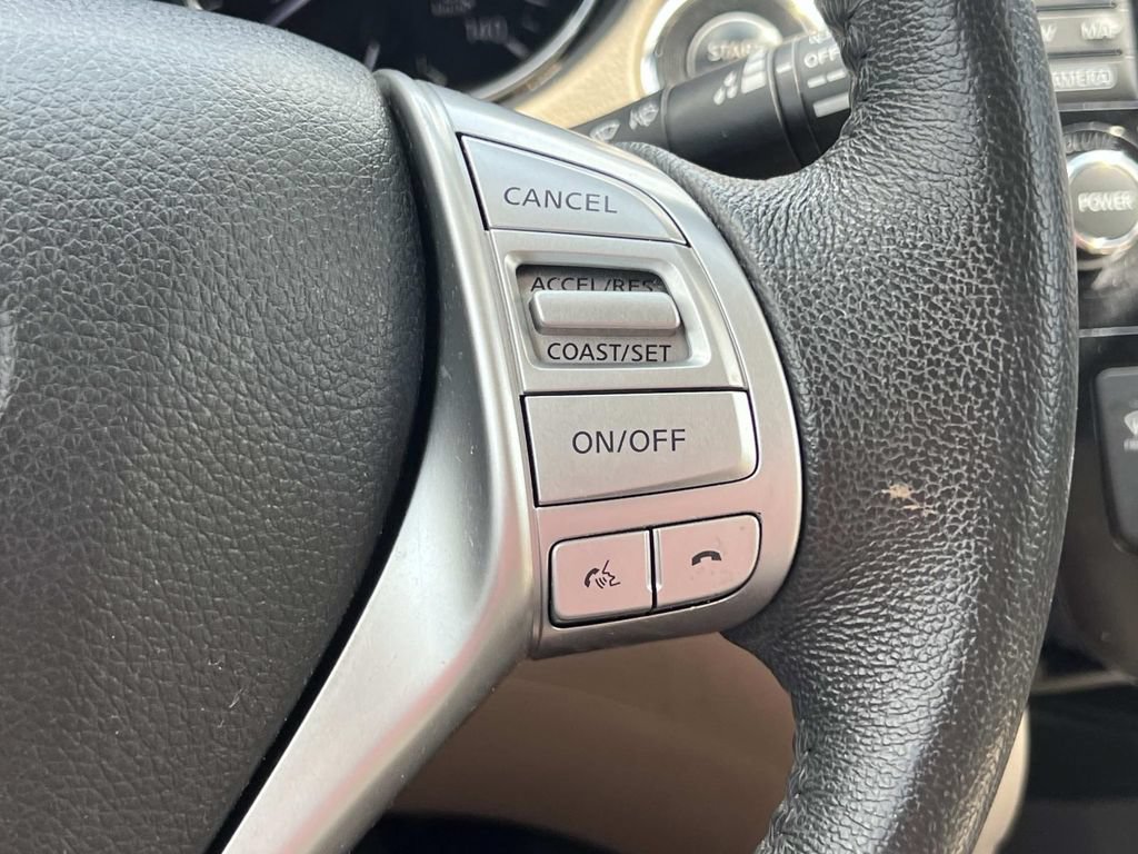 Used 2016 Nissan Rogue SL AWD/4WD image 22