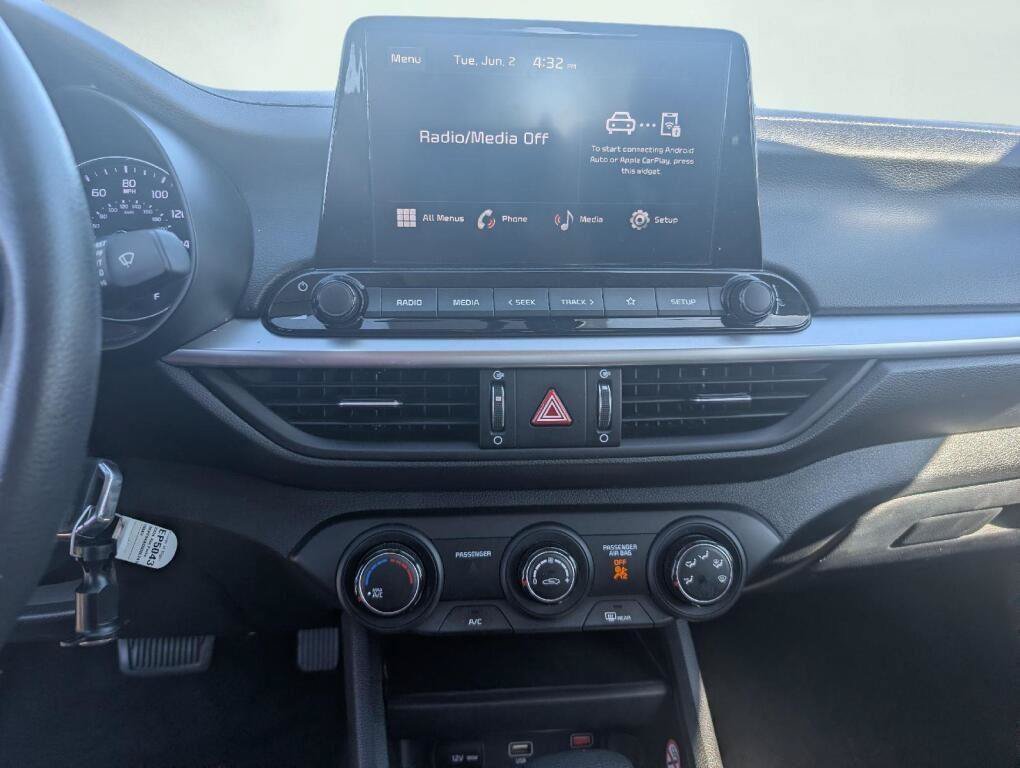 Used 2024 Kia Forte LXS FWD image 12