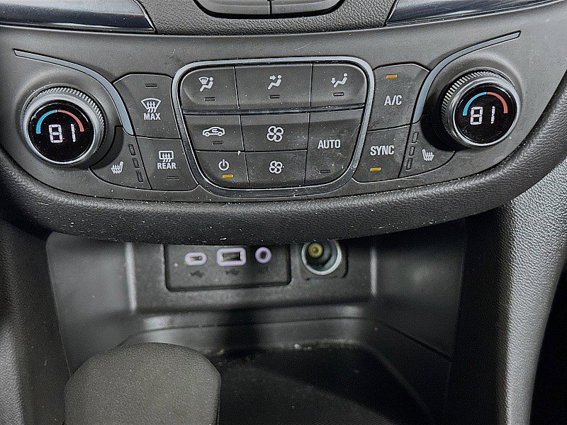 Used 2024 Chevrolet Equinox LT image 16