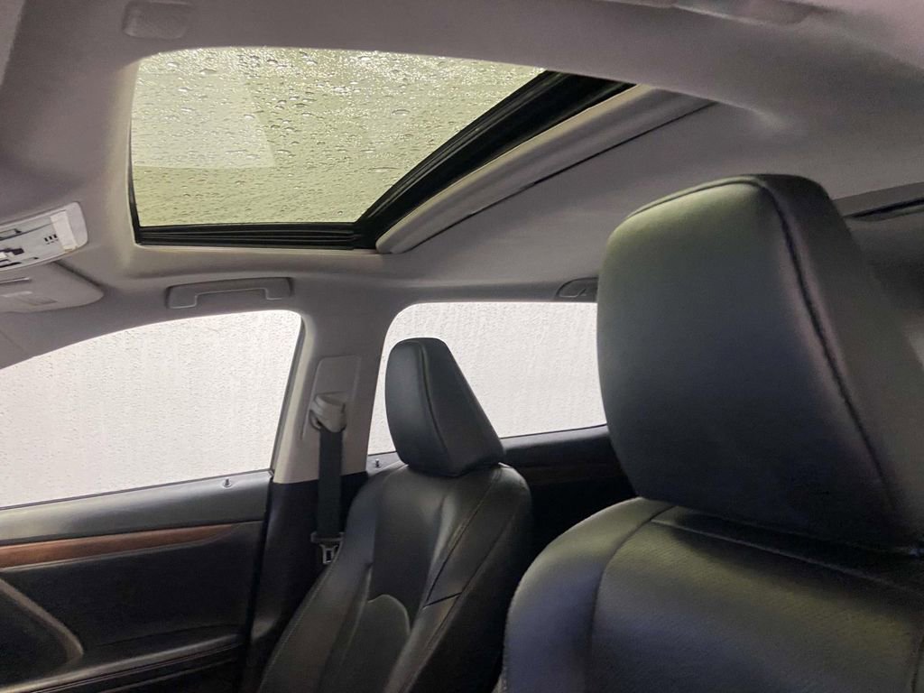 Used 2022 Lexus RX 350L FWD w/ Premium Package image 13