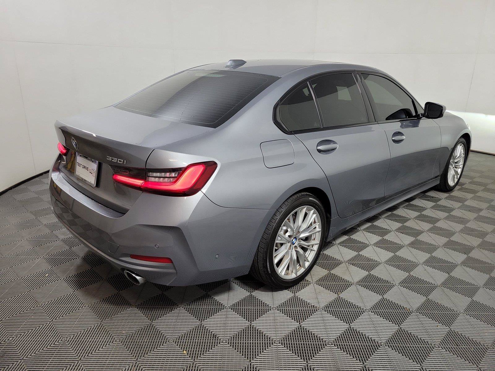 Used 2023 BMW 330i Sedan w/ Premium Package RWD image 6