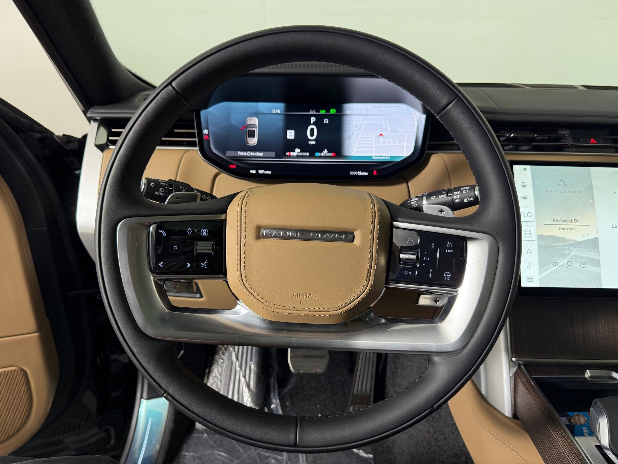 New 2026 Land Rover Range Rover Long Wheelbase SE image 18