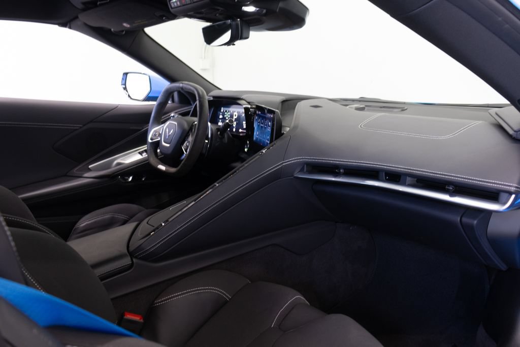 Used 2024 Chevrolet Corvette Z06 RWD image 20