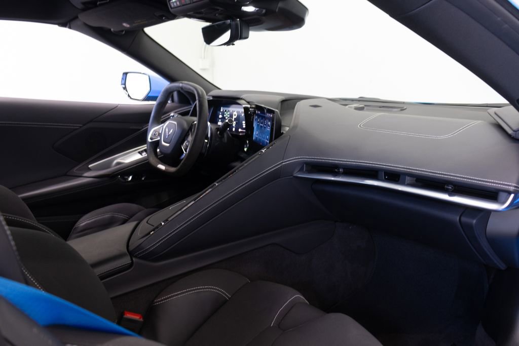 Used 2024 Chevrolet Corvette Z06 RWD image 20