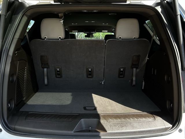 Used 2023 GMC Yukon SLT RWD image 35