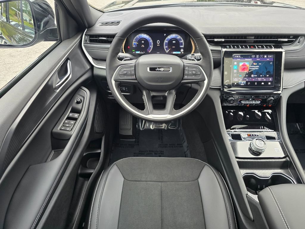 New 2025 Jeep Grand Cherokee L Altitude image 29