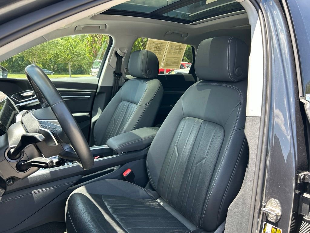 Used 2019 Audi e-tron Premium Plus AWD/4WD image 20