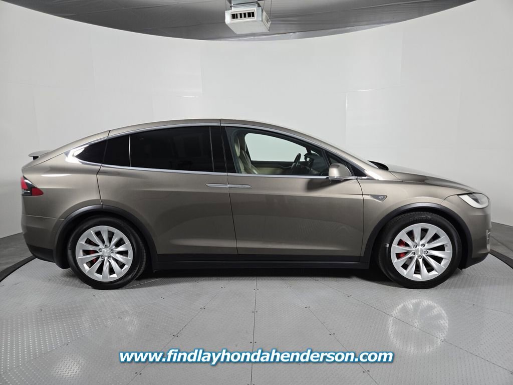 Used 2016 Tesla Model X P90D image 7