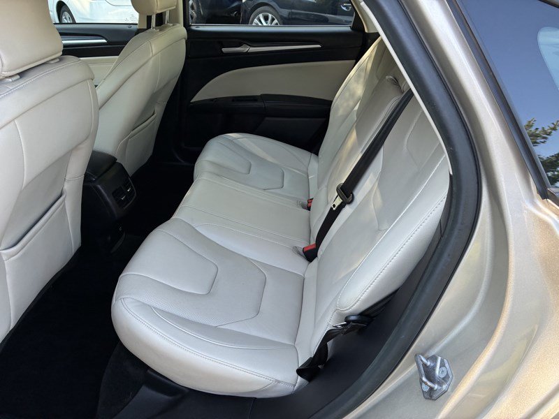 Used 2018 Ford Fusion Titanium FWD image 16