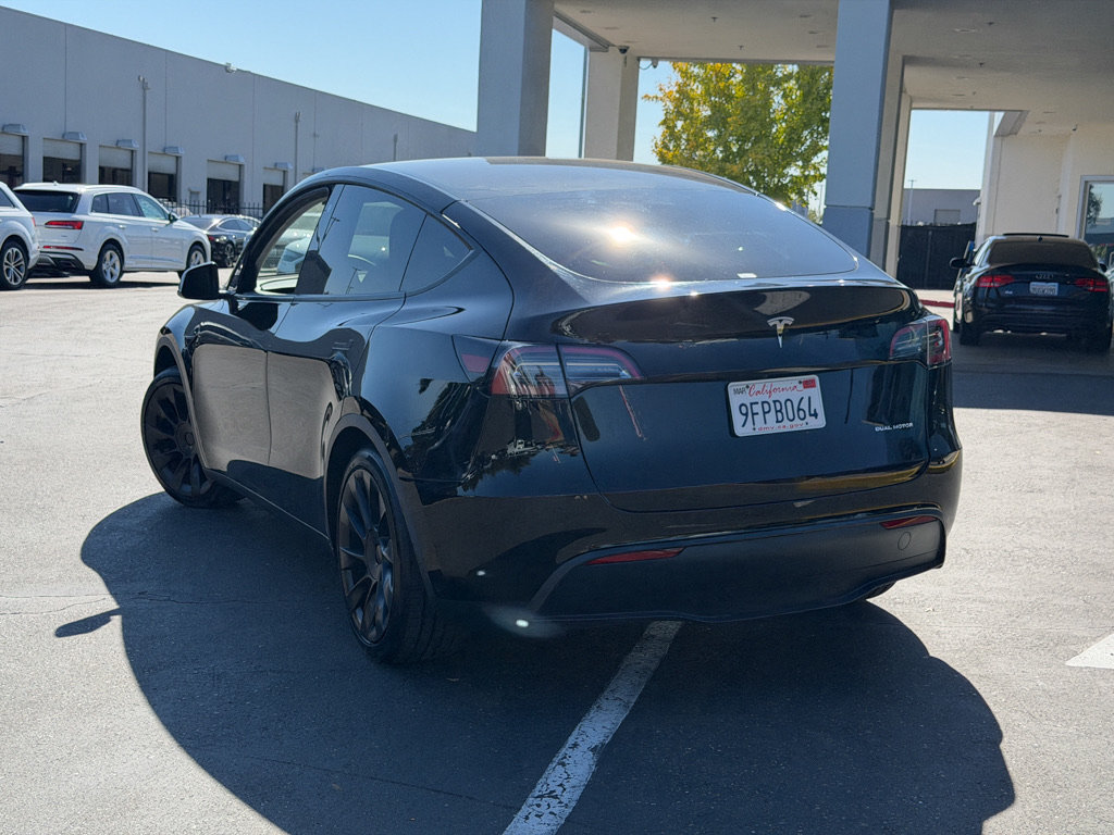 Used 2023 Tesla Model Y Long Range AWD/4WD image 8