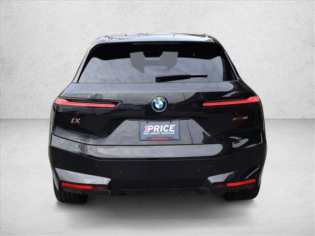 Used 2023 BMW iX xDrive50 w/ Sport Package image 7