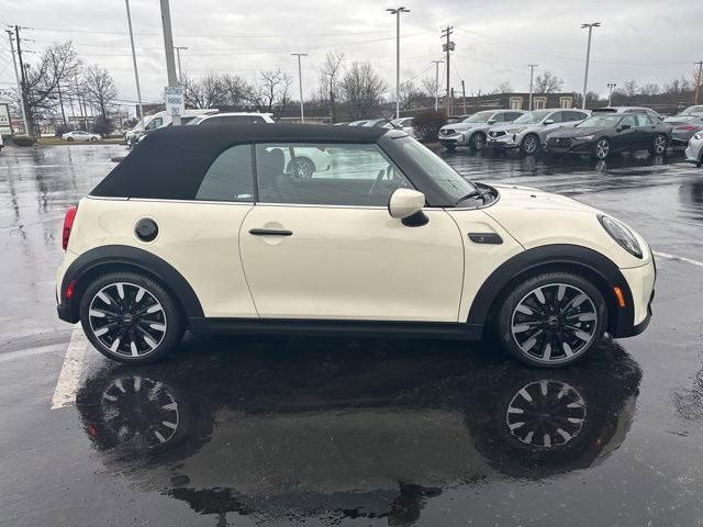 Used 2023 MINI Cooper S image 3