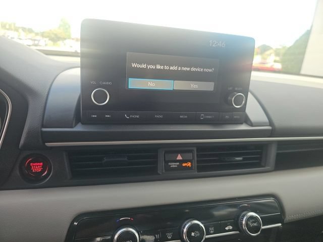 Used 2023 Honda Pilot LX image 16