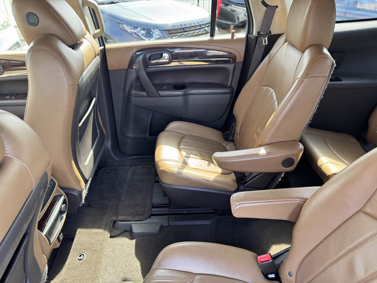 Used 2015 Buick Enclave Leather FWD image 30