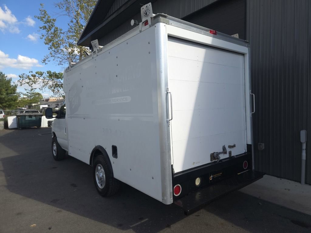 Used 2014 Ford E-350 and Econoline 350 Super Duty w/ Power Windows & Locks Group RWD image 3