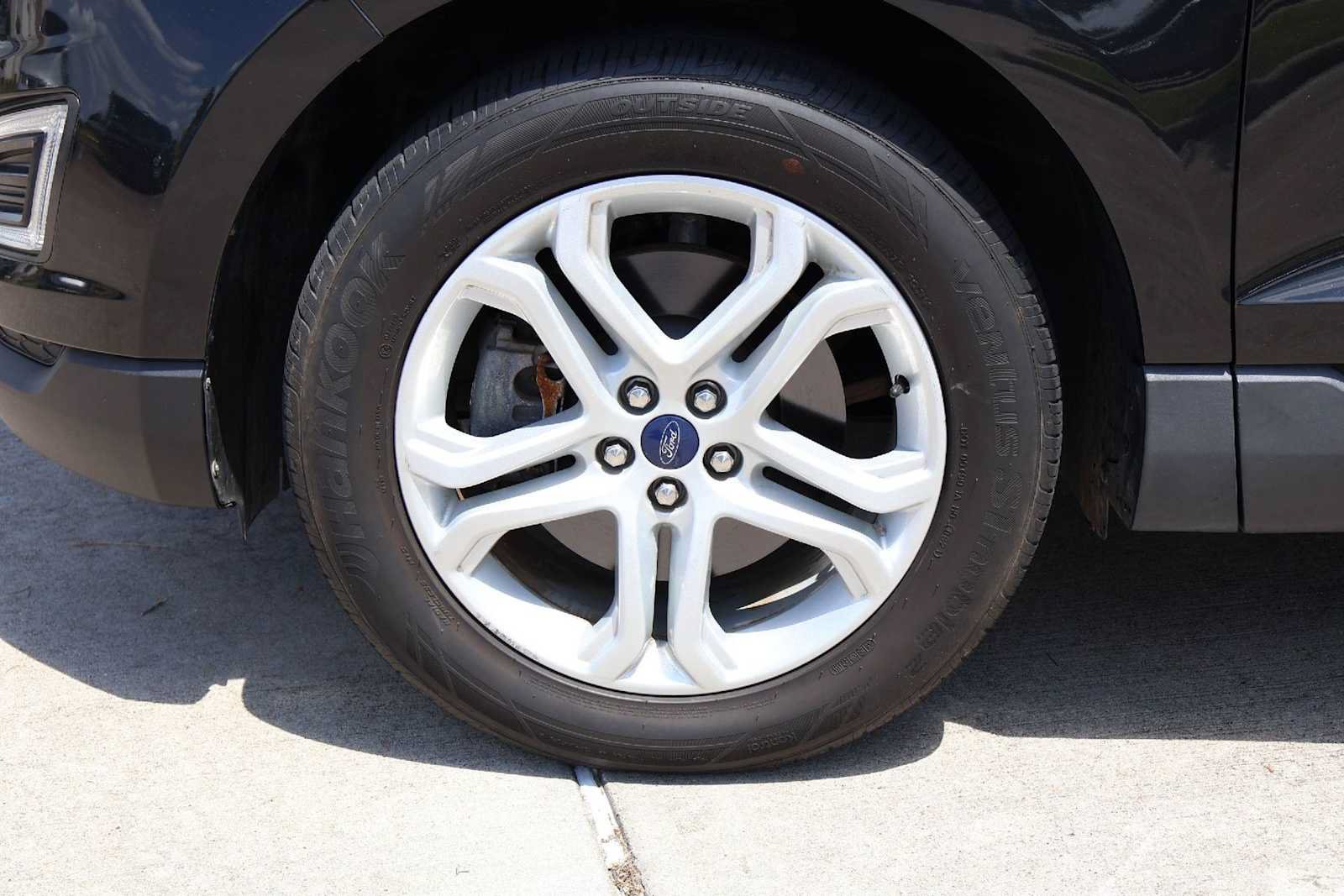 Used 2015 Ford Edge Titanium AWD/4WD image 8