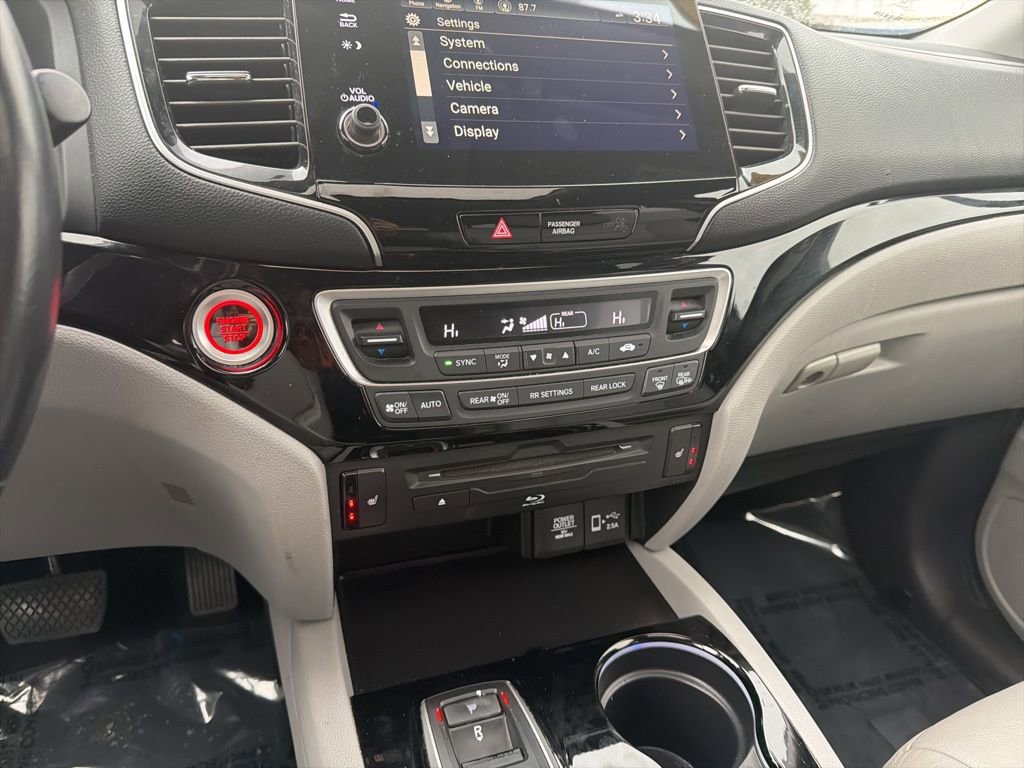 Certified 2019 Honda Pilot Touring image 16