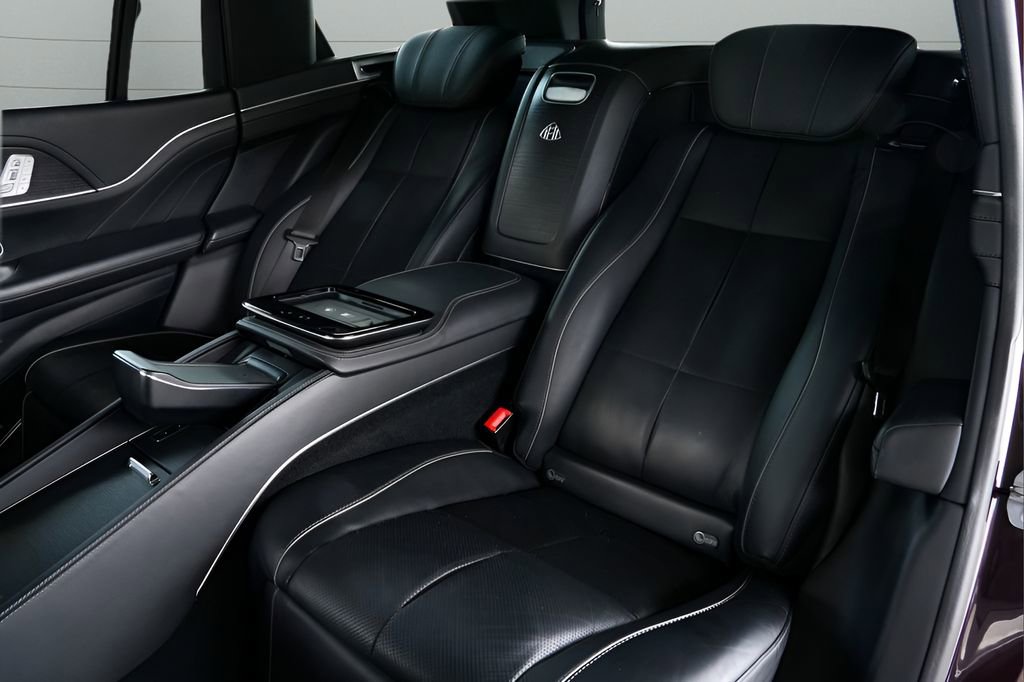 Used 2023 Mercedes-Benz Maybach GLS 600 4MATIC image 54