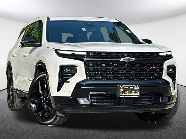 Used 2024 Chevrolet Traverse RS AWD/4WD image 2