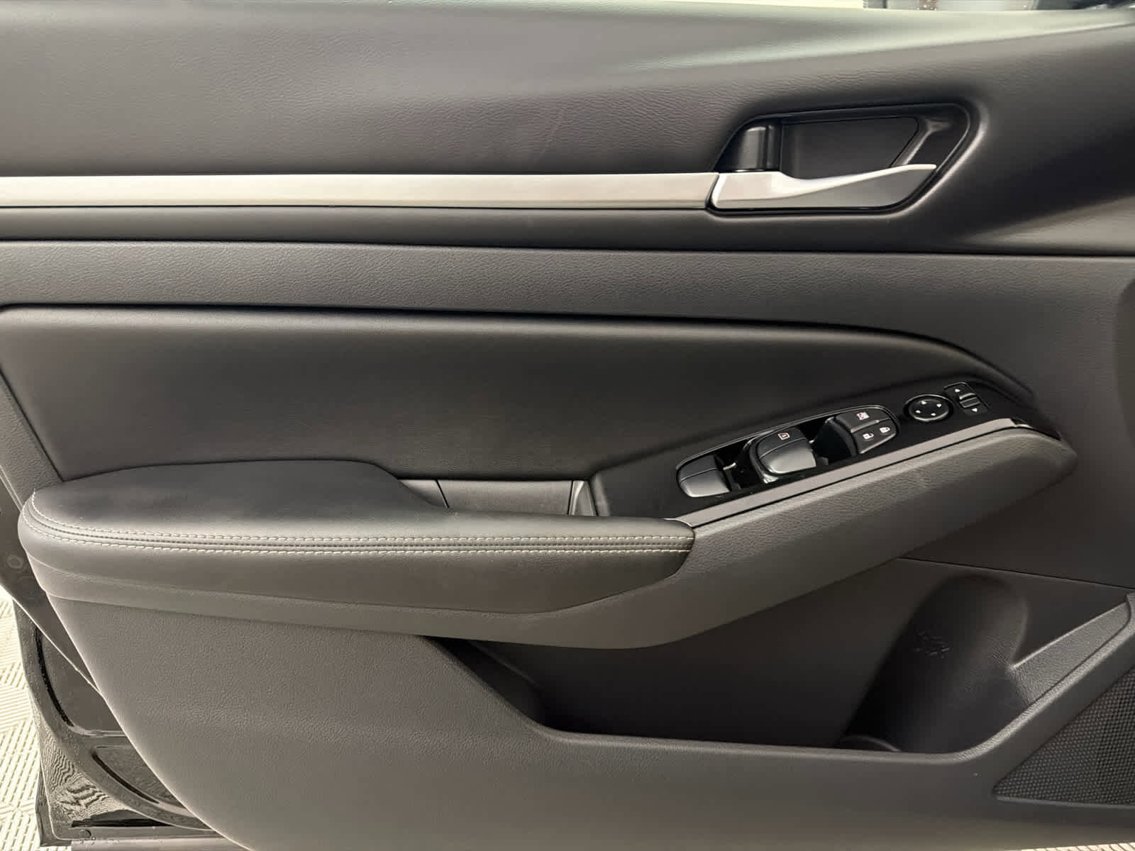 Used 2024 Nissan Altima 2.5 SL image 22