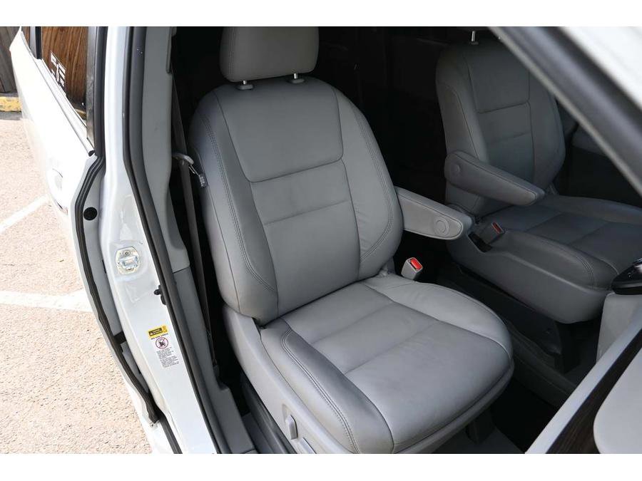 Used 2017 Toyota Sienna XLE Premium image 16