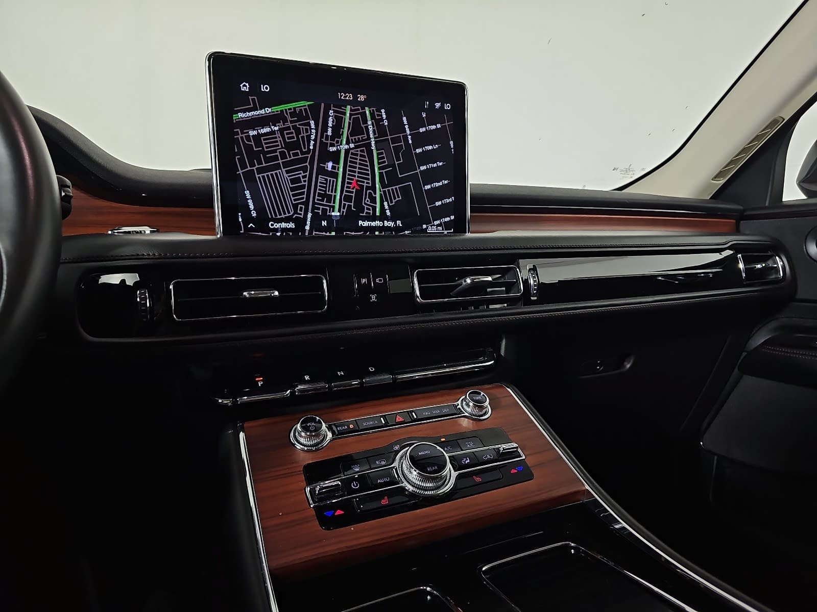 Used 2024 Lincoln Aviator Reserve RWD image 16