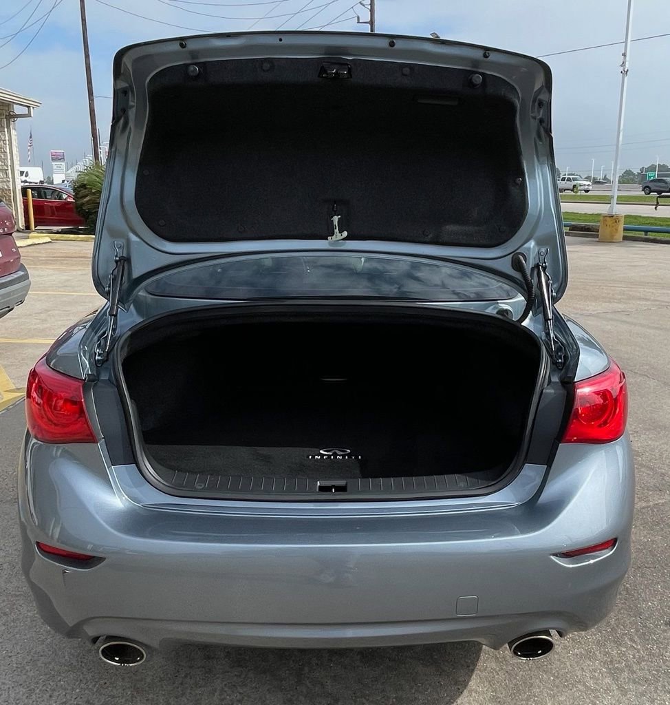 Used 2015 INFINITI Q50 Premium w/ Navigation Package RWD image 12