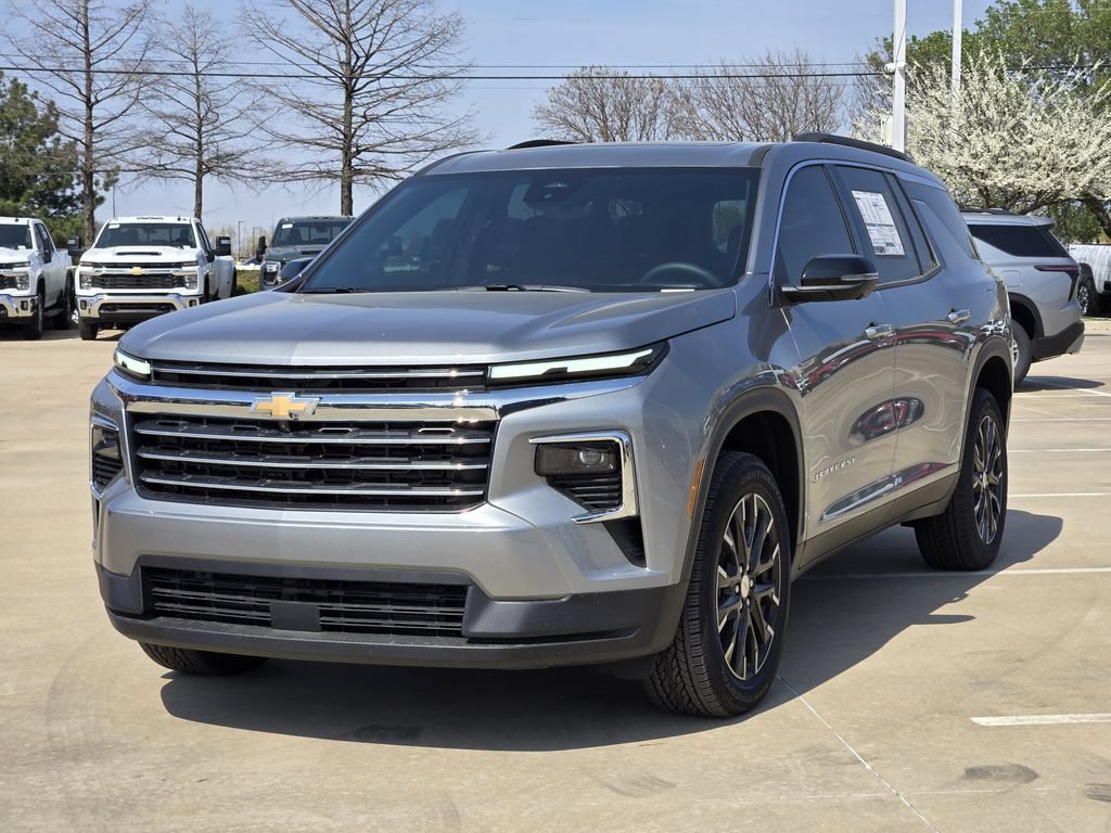 New 2026 Chevrolet Traverse LT w/ Sun and Wheel Package FWD image 2
