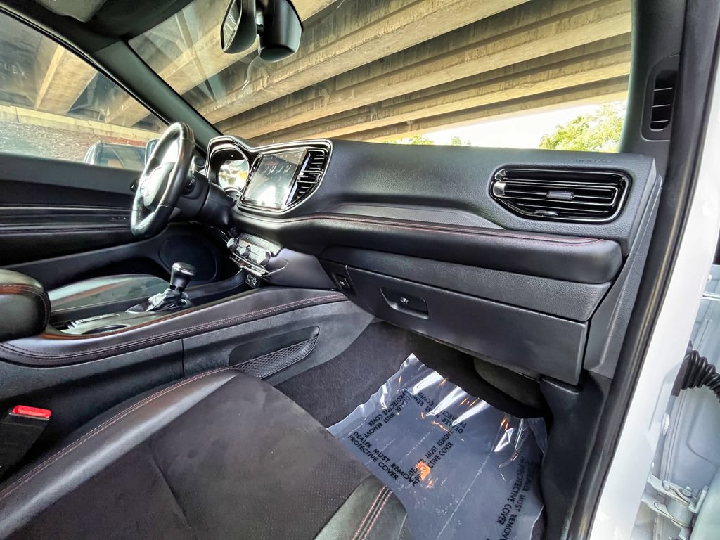 Used 2022 Dodge Durango R/T w/ Blacktop Package AWD/4WD image 18