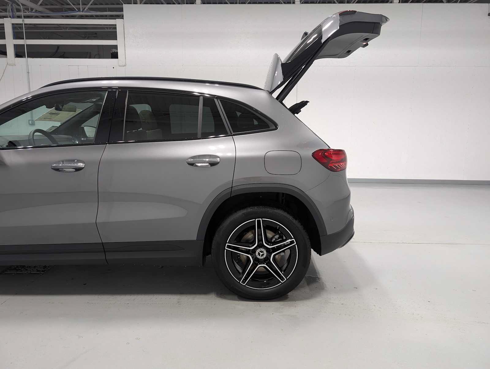 New 2026 Mercedes-Benz GLA 250 4MATIC image 9