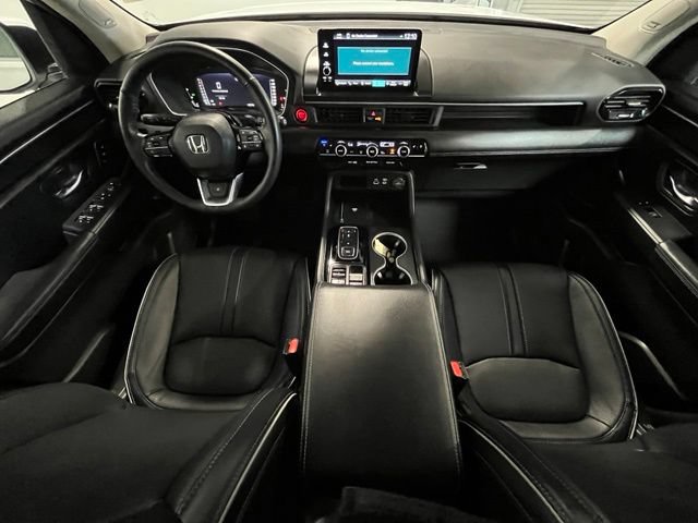 Used 2023 Honda Pilot Elite image 17