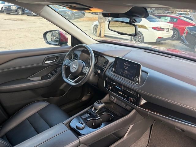 Used 2023 Nissan Rogue SL image 29