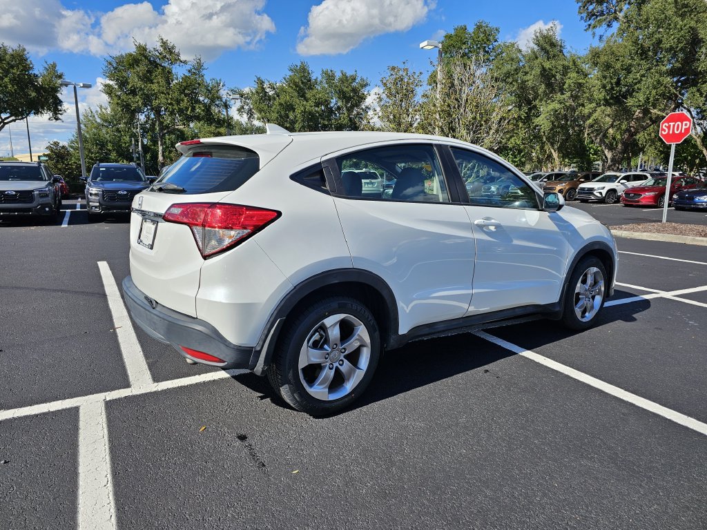Used 2022 Honda HR-V LX image 3