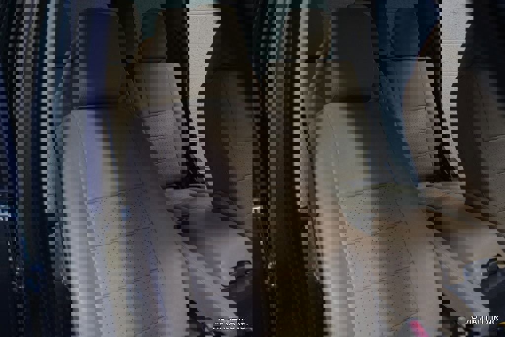 Used 2005 Land Rover LR3 SE image 14