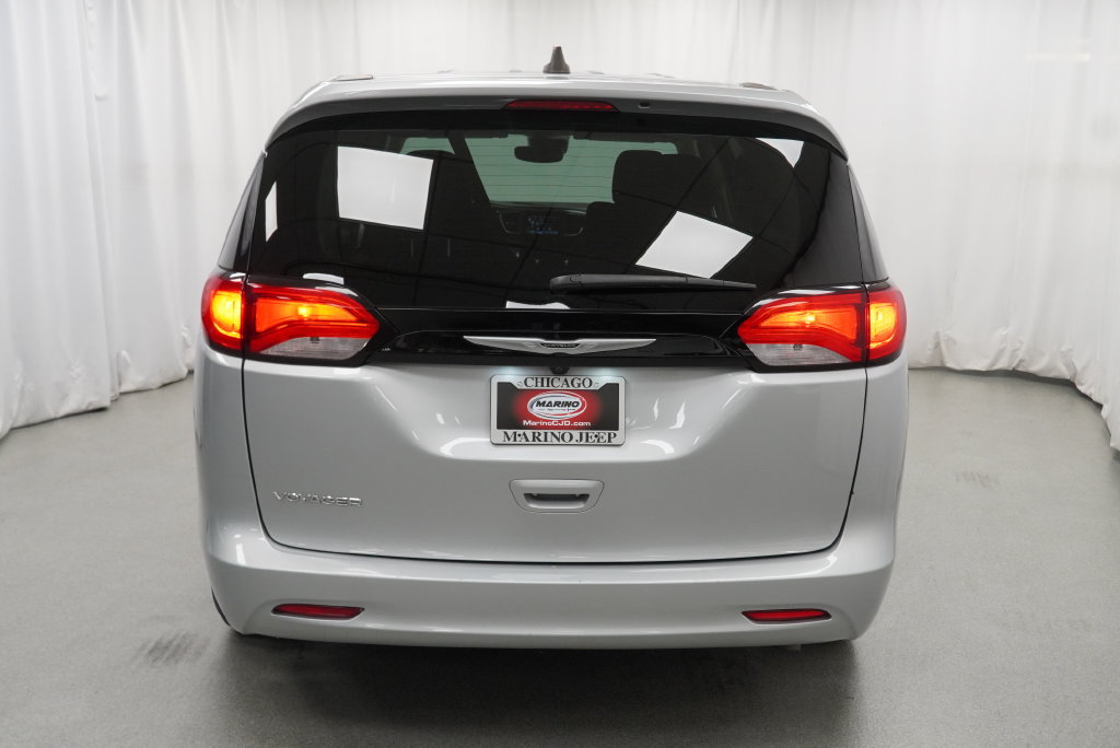 Used 2024 Chrysler Voyager LX FWD image 14
