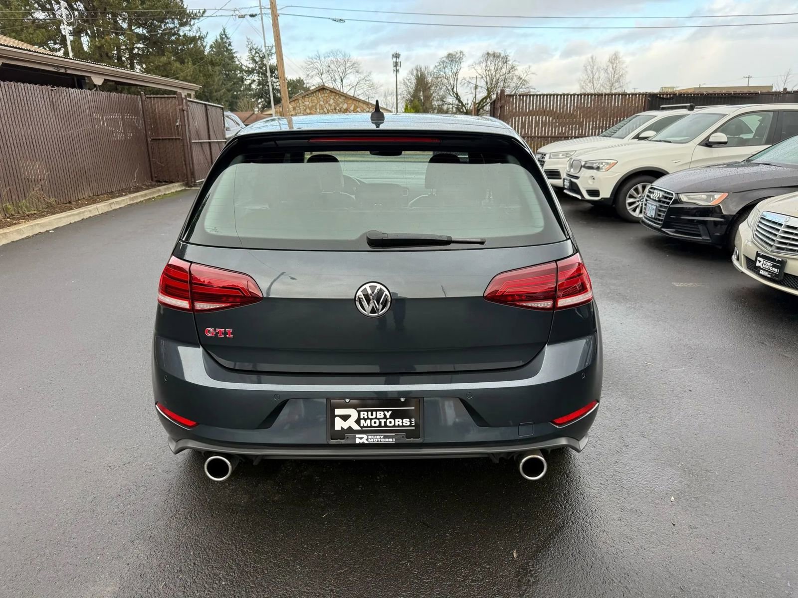 Used 2019 Volkswagen Golf 4-Door image 5