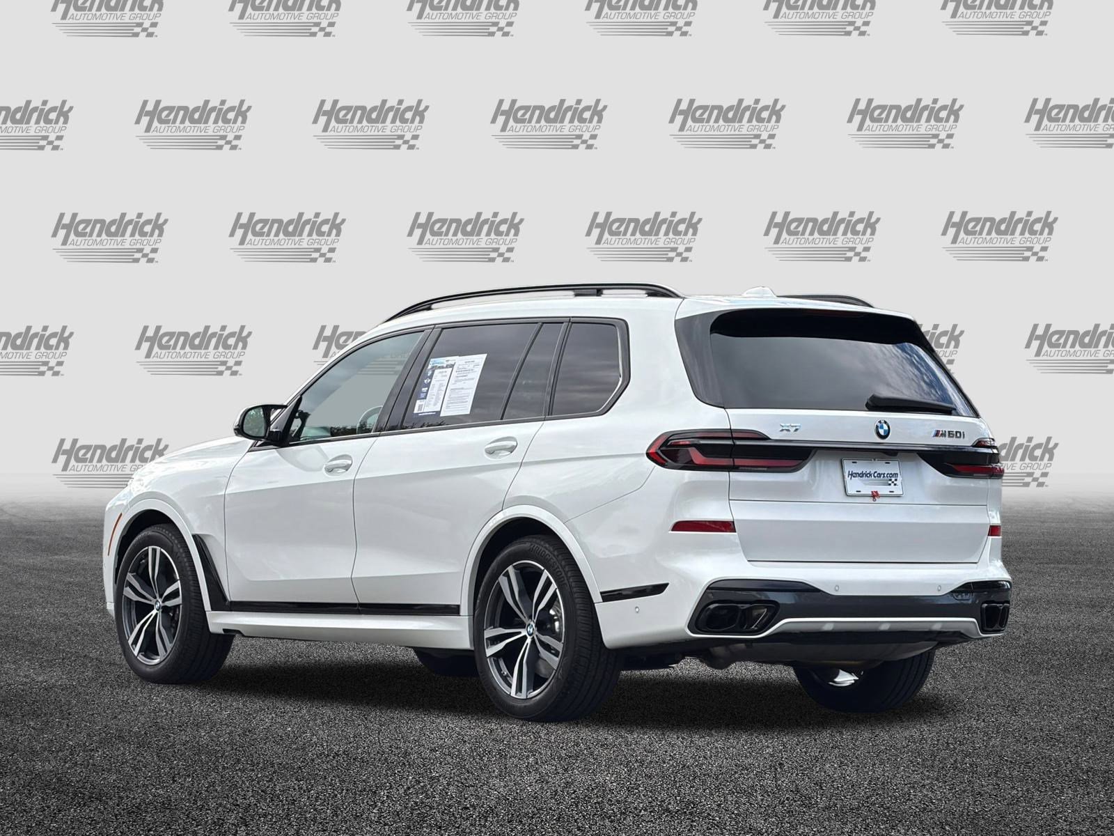 Used 2025 BMW X7 M60i image 7