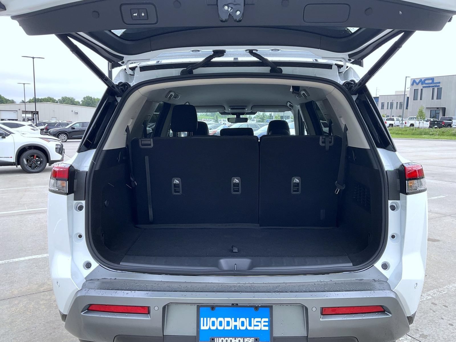 New 2026 Nissan Pathfinder SL AWD/4WD image 9