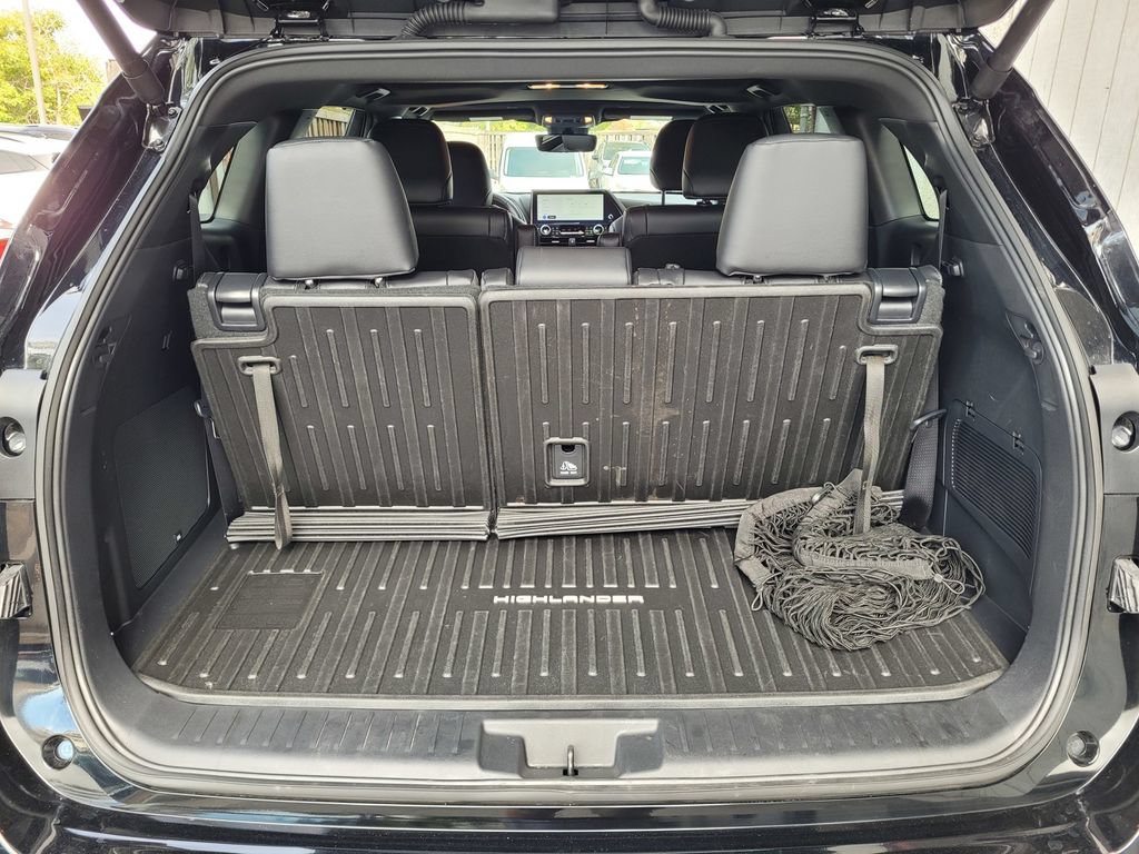 Used 2024 Toyota Highlander XSE AWD/4WD image 19